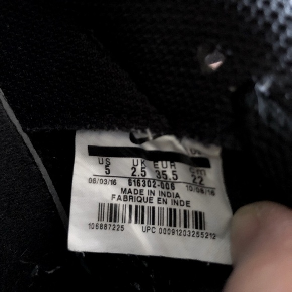 Nike Women's Son Of Force Sneaker - Picture 4 of 4